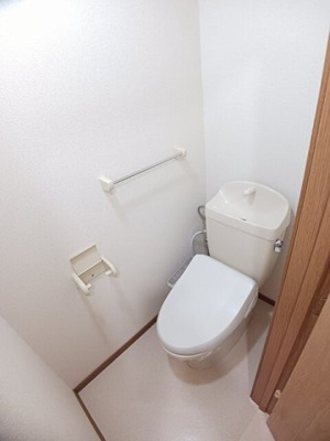 【トイレ】 | ハピネスＹ　Ⅱ | シンプルで使いやすいトイレです