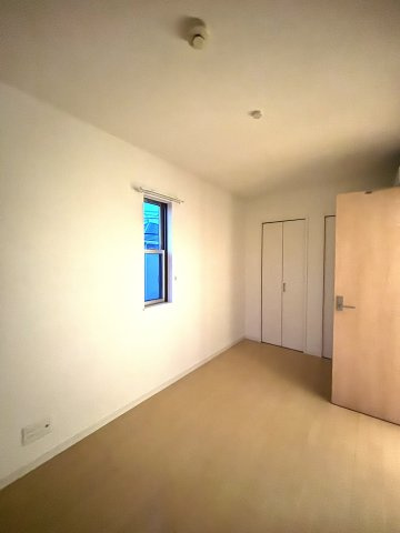 ガーデン上用賀ハウスの居間・リビング|使いやすい居間です