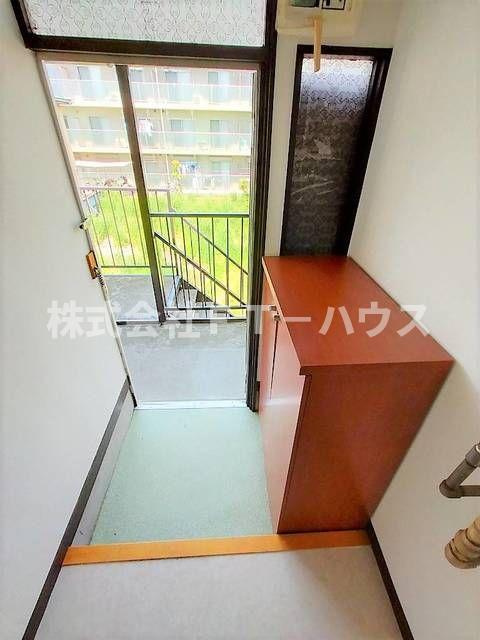 ピュアハウス鬼高の玄関