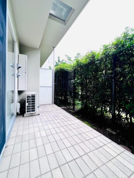 Ｂｒｉｌｌｉａ　ｉｓｔ　三軒茶屋　ブラッサムテラスの居間・リビング|こちらの居間で趣味の時間をお楽しみください