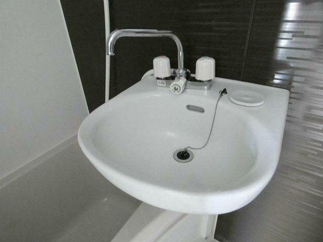 川崎市多摩区三田２丁目のアパートの洗面所