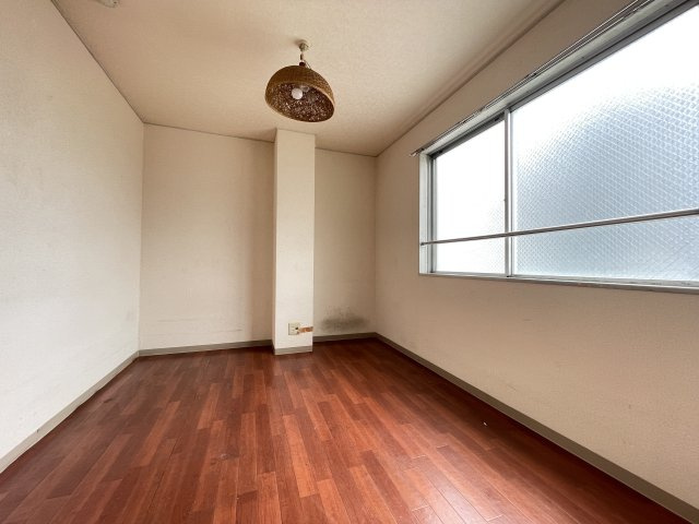 新宿武蔵野マンションの居間・リビング|ゆったり過ごせる居間です