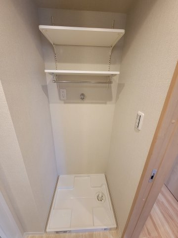ライオンズタワー安里のランドリースペース