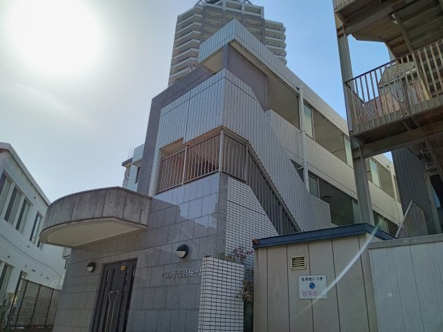ベルデ聖蹟桜ケ丘の外観