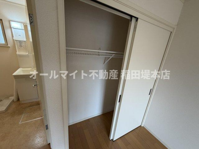 川崎市麻生区千代ケ丘３丁目のアパートの収納