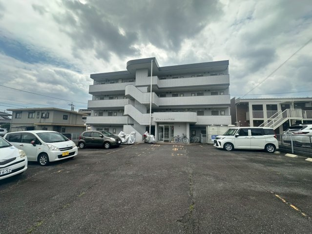 ホワイトヒルズ豊田の駐車場