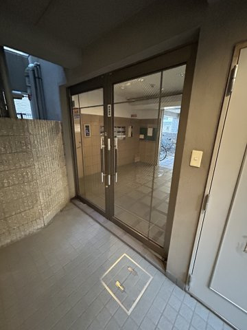 MAISON KOUMUのエントランス|清潔なエントランスです