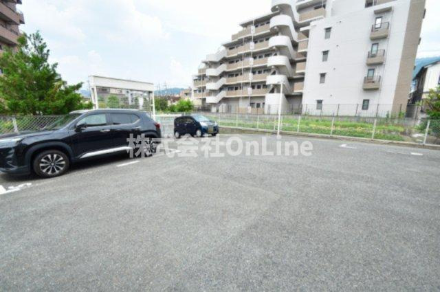 サニーウェル新石切の駐車場