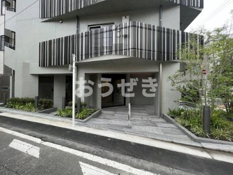 ＡＥＬＬ横浜吉野町のエントランス