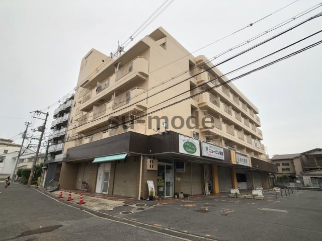 ナンノ第12号館の外観