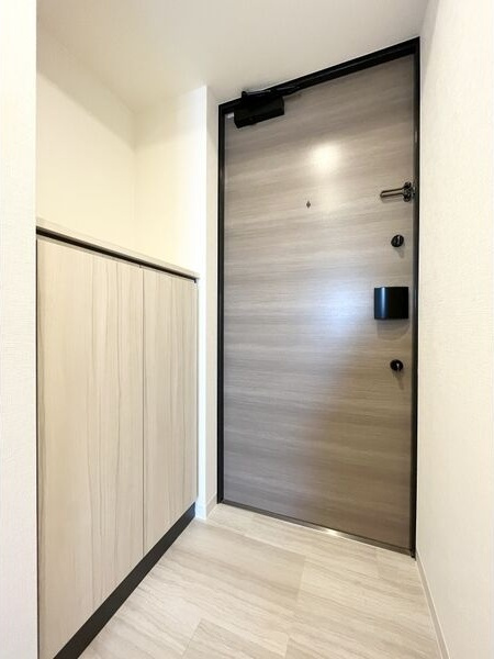 S-RESIDENCE浄心Eastの玄関