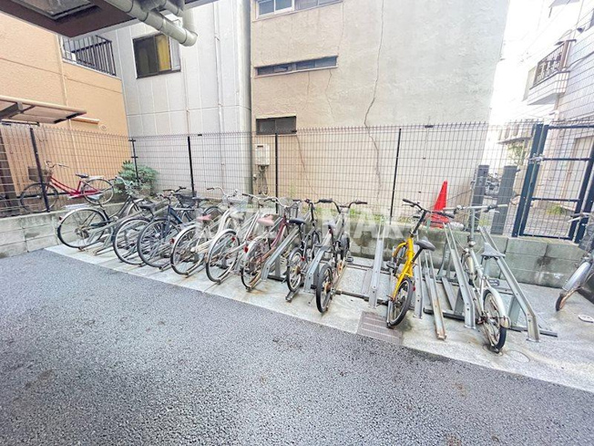 【駐車場】