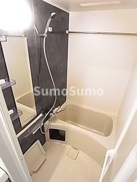 ファーストフィオーレ神戸元町の浴室