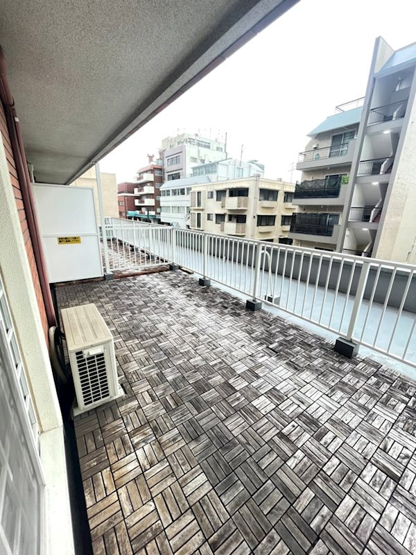 北野町ライトヒルズのバルコニー