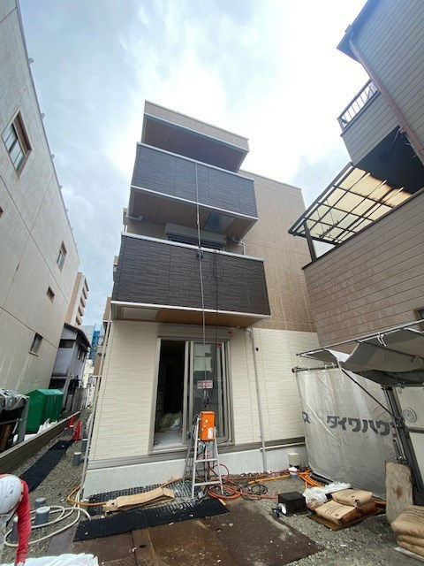 Birdhill 塚本通の外観