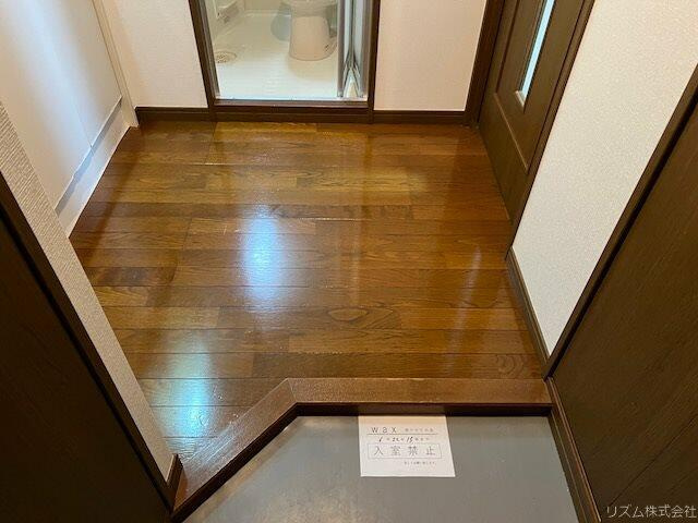 ロイヤルアメニティー池尻大橋の玄関