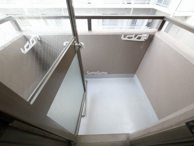 カルマーレナンバウェストのバルコニー