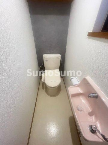 楠谷町貸家のトイレ