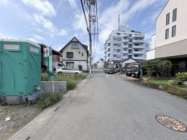 【前面道路含む現地写真】 | 深谷市本住町第1  クレイドルガーデン　新築戸建　全2棟　1号棟