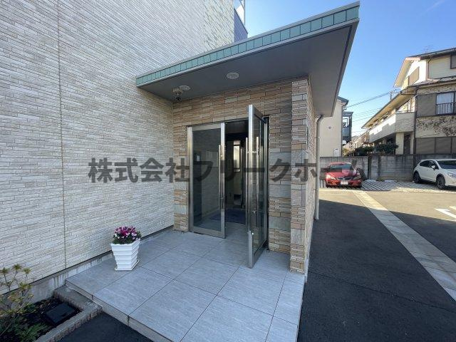 ハイツけやき七番館のエントランス