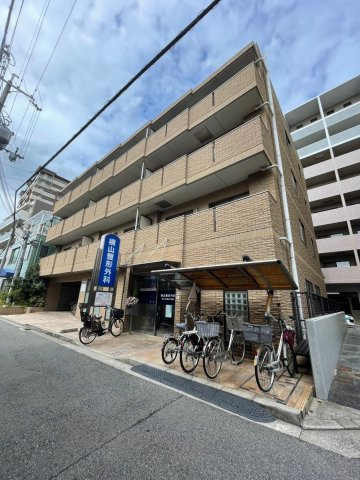 クレマンス甲東園のエントランス