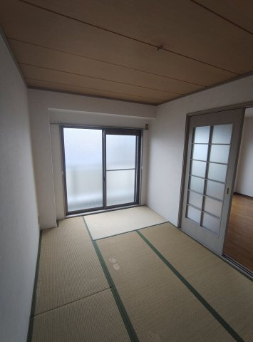コーポ岡田の寝室