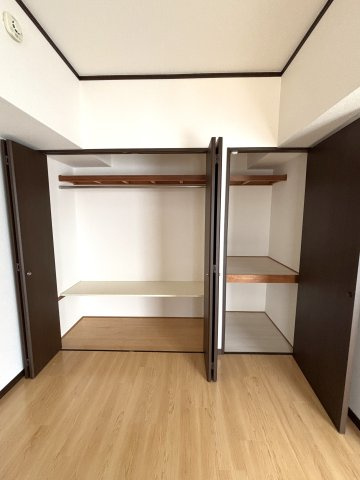 テングッド西新南の収納