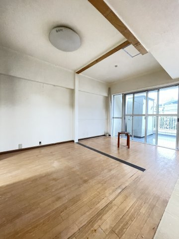 ダイヤモンドコーポの居間・リビング