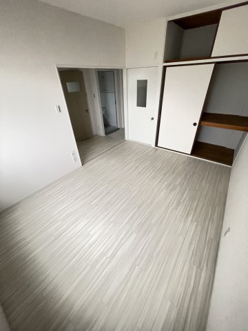 シエル中山手の居間・リビング