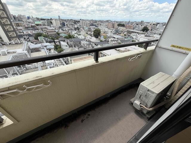ライオンズマンション三軒茶屋第６のバルコニー