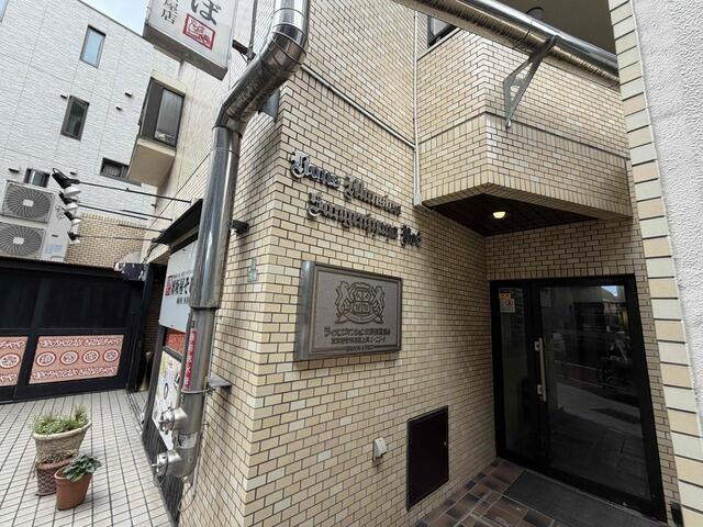 ライオンズマンション三軒茶屋第６のエントランス