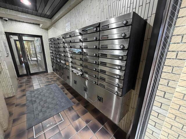 ライオンズマンション三軒茶屋第６のロビー