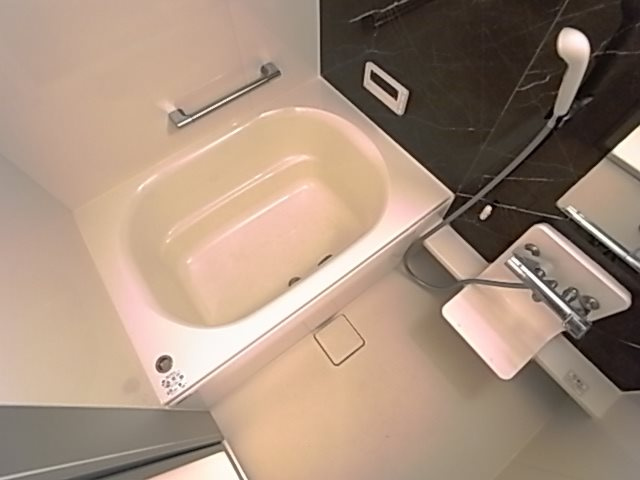 アジョーレレジデンスJR西宮駅前の浴室