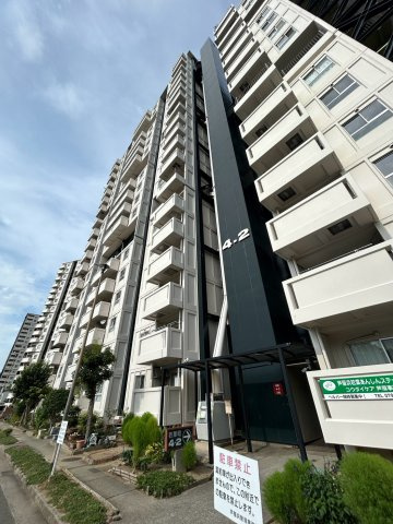 芦屋浜高層（若葉） 2号棟の外観