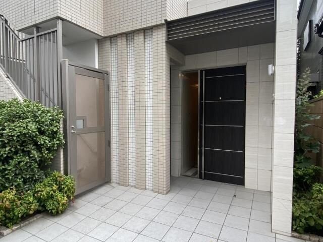 セリシエ赤羽のエントランス