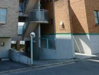 川崎市麻生区上麻生２丁目の賃貸マンションのエントランス