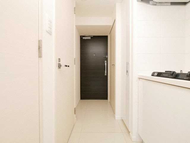 S-RESIDENCE難波Brillerの玄関