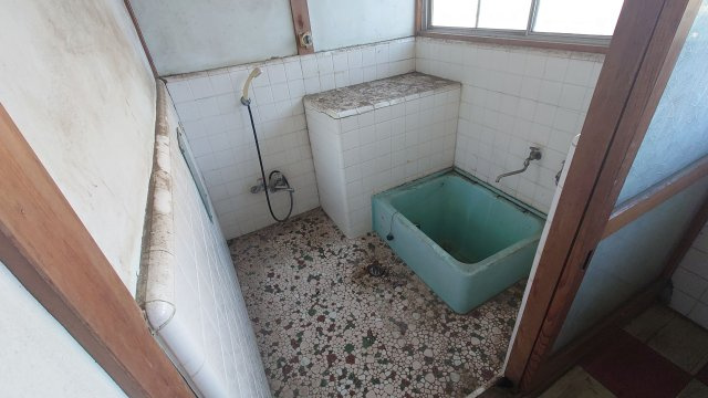 ふじみ野市苗間　中古売戸建の浴室