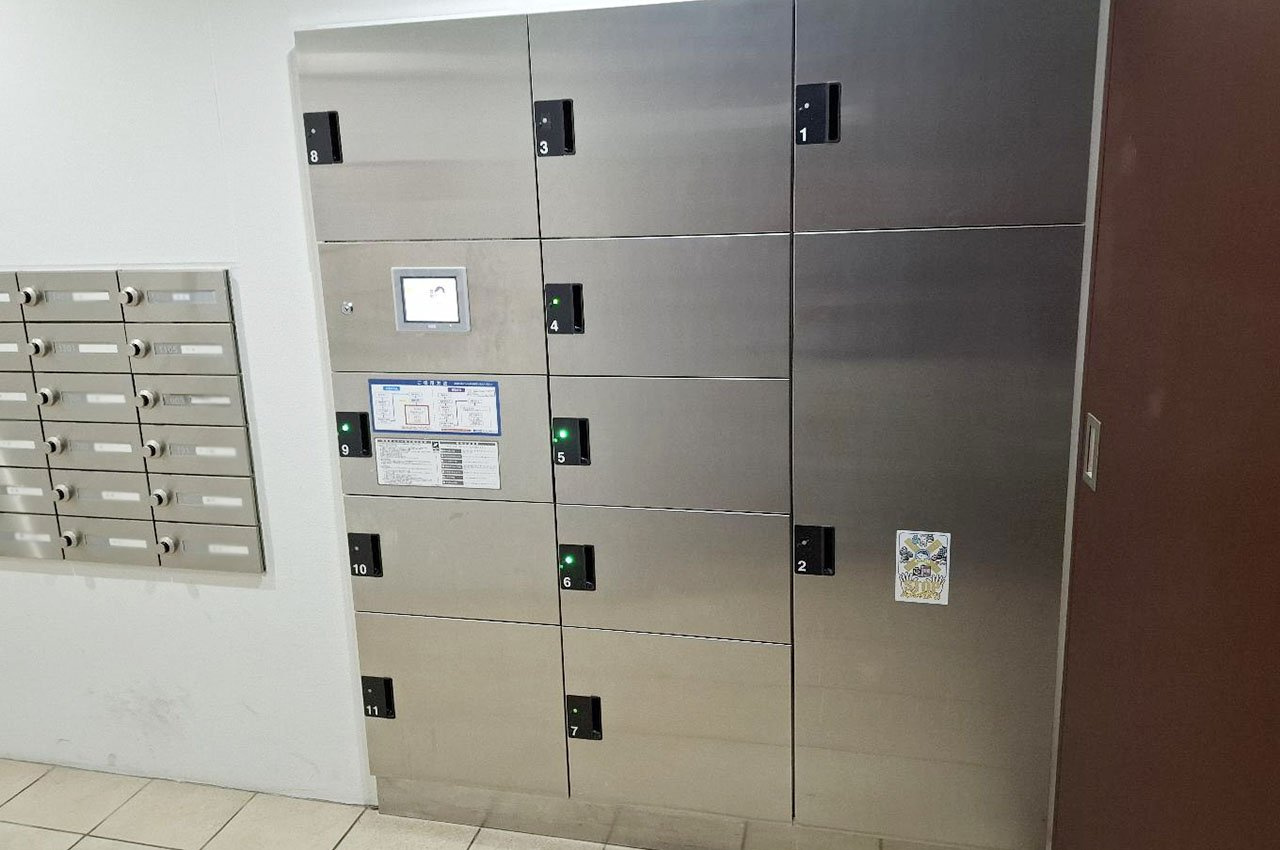 グランスイート日根野駅前の設備|宅配ボックス