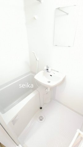 レオパレス白鳥の浴室|お風呂です