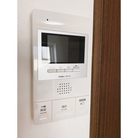 Ｂｏｎｈｅｕｒ南篠崎の内装|明るい室内です