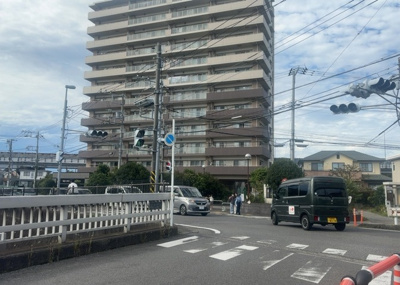 【外観】 | ディースクエアさがみ野 | マンションの外観は非常に重要なポイントです！外観の善し悪しは資産価値に大きな影響を与えます。外観のいいマンションを購入することで、高値で売却がしやすく、買い手が見つかりやすいというメリットがあります。