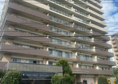【構造・工法・仕様】 | ディースクエアさがみ野 | ＲＣ造、Reinforced Concreteは直訳すると補強されたコンクリートです。主に柱や梁・床・壁が鉄筋とコンクリートで構成おり、鉄筋を組んだ型枠にコンクリートを流し込んで固めたものを指します。