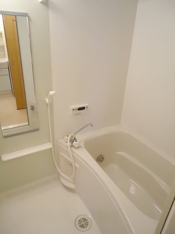 ファイン　シーダーの浴室|コンパクトで使いやすいお風呂です
