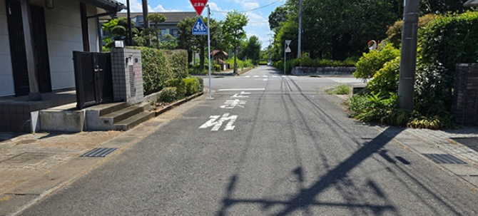 下野市祇園１丁目　土地の前面道路含む現地写真|南側約１１.５ｍ道路に接道しています