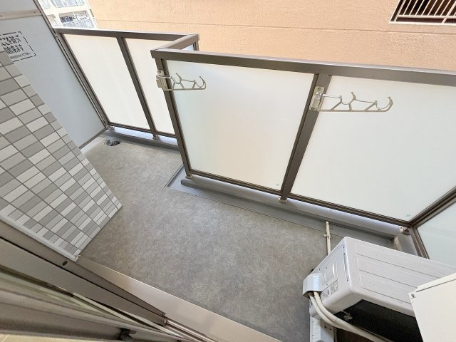 Dimus新大阪のバルコニー