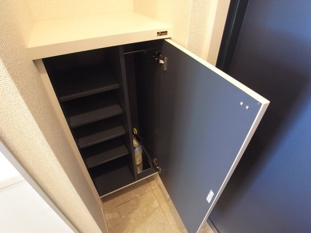 アーバイル日本橋小伝馬町の収納|靴入