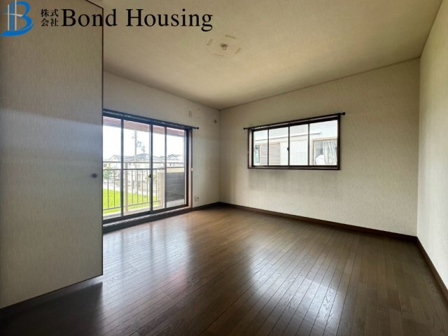 リフォーム素材の中古戸建　二見町西二見　築33年の居間・リビング