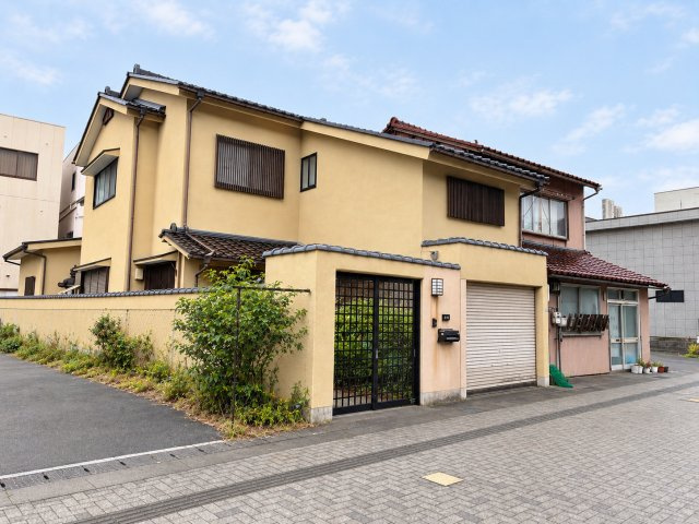 敦賀市本町1丁目中古住宅の外観