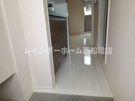 オーラ新浦安の玄関